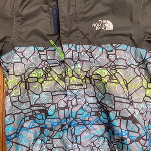 Boys North Face rain jacket in excellent condition